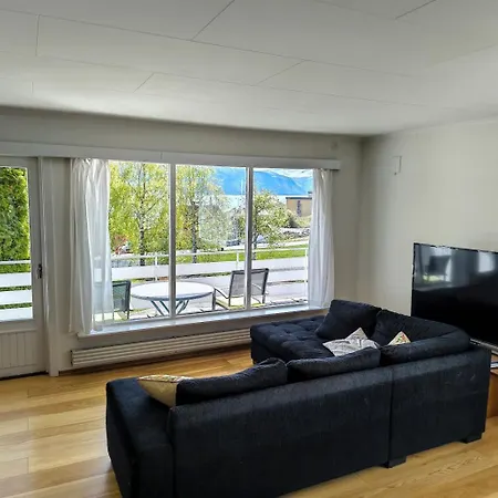 4 Bedroom House In Balestrand Semesterbostad