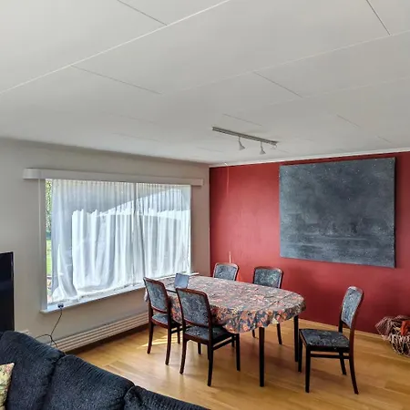 4 Bedroom House In Balestrand *